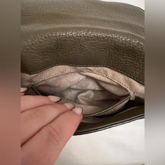(SOLD) MICHAEL KORS BEDFORD SMALL SADDLE CROSSBODY, BAG - Picture 11 of 11
